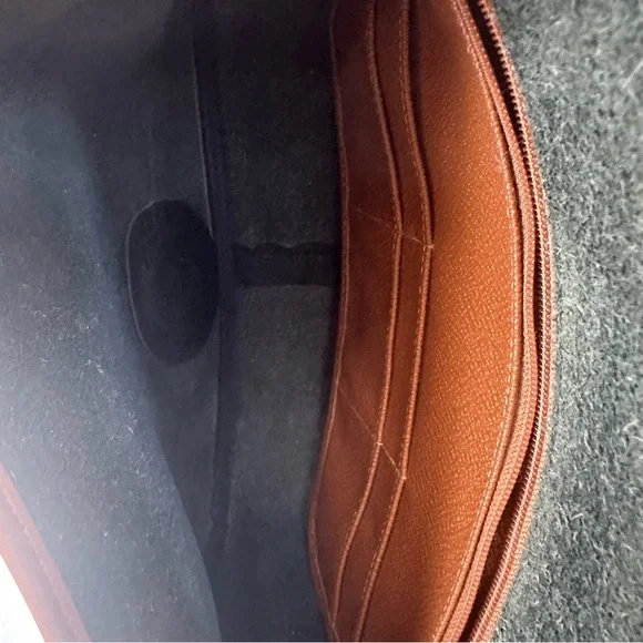 VINTAGE DOONEY AND BURKE PURSE - Picture 14 of 16